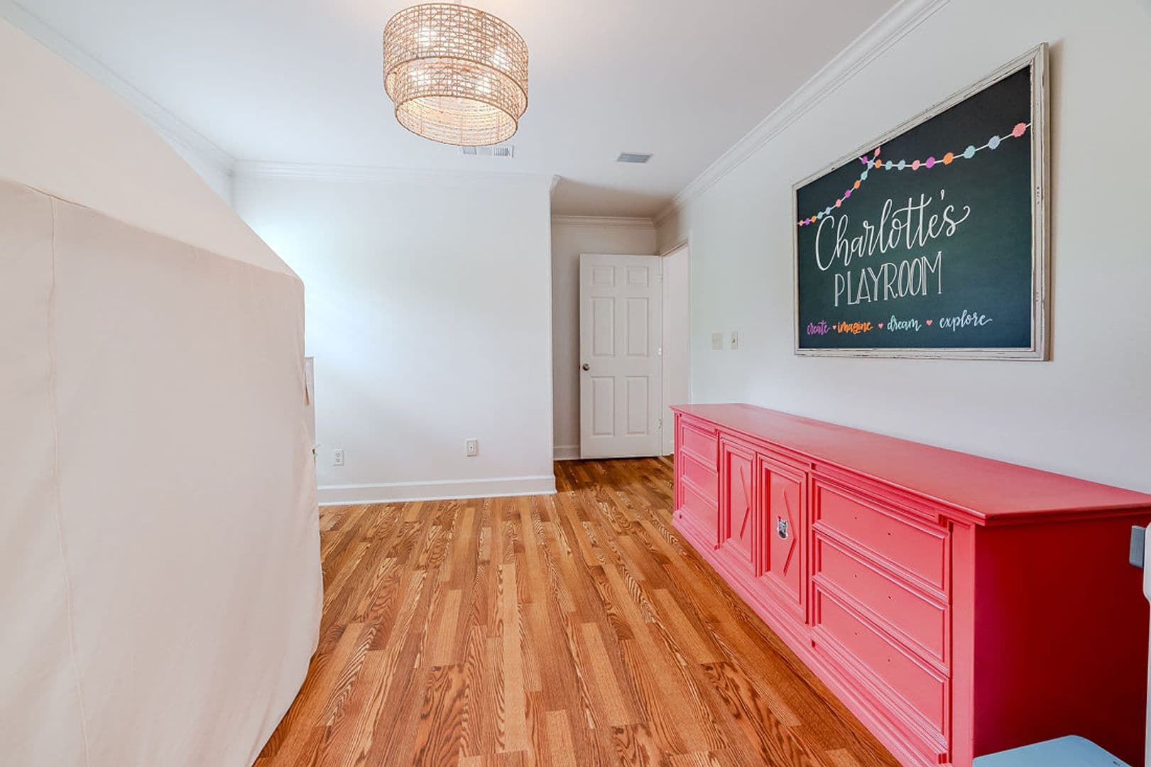 Savannah House: 38 Noble Glen Dr