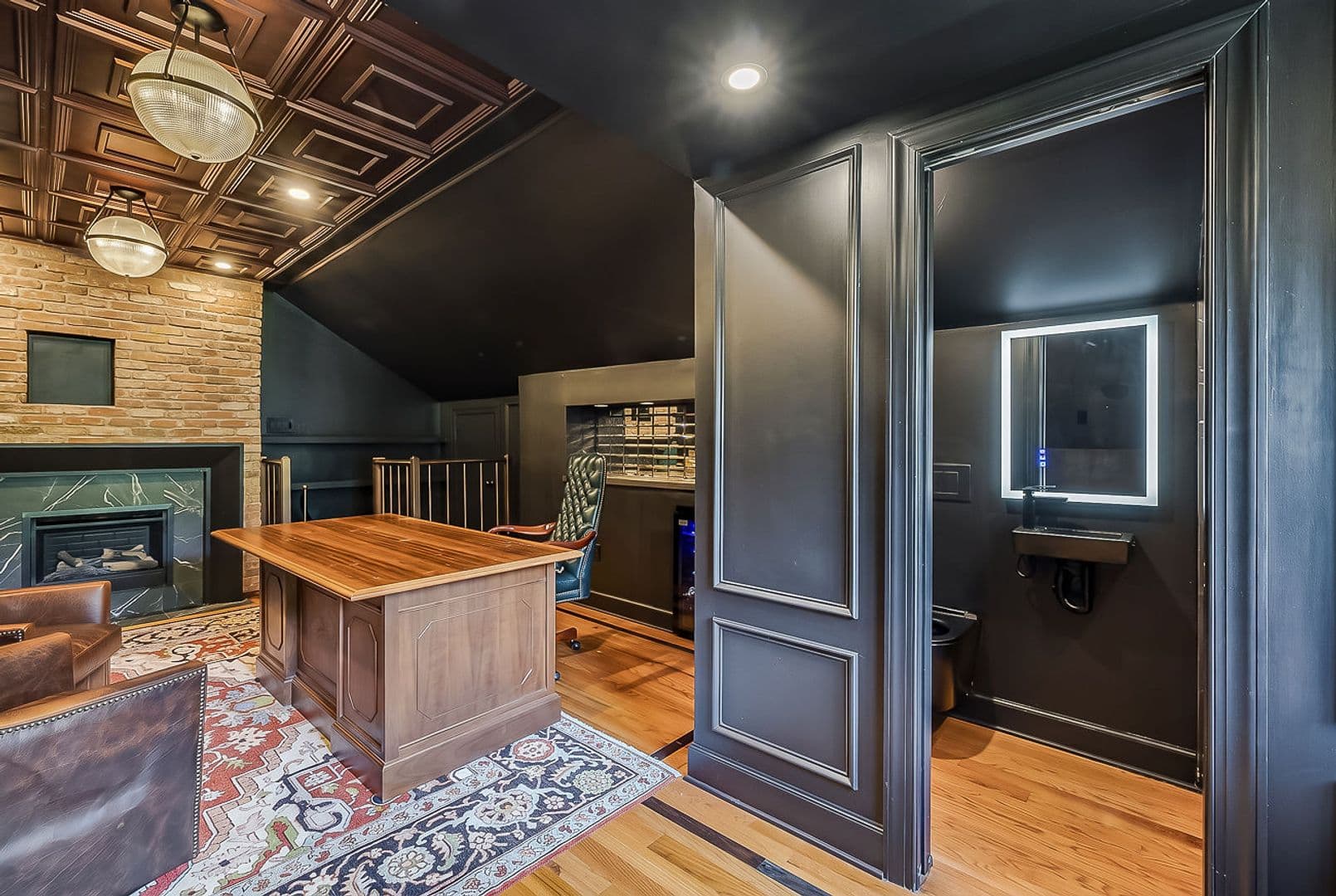 Savannah House: 38 Noble Glen Dr