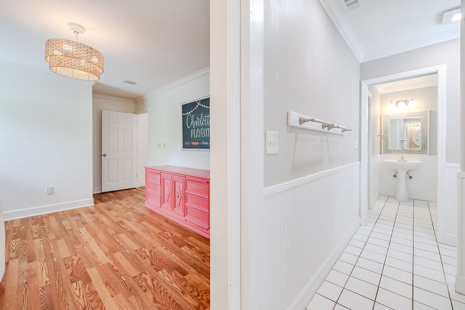 Savannah House: 38 Noble Glen Dr
