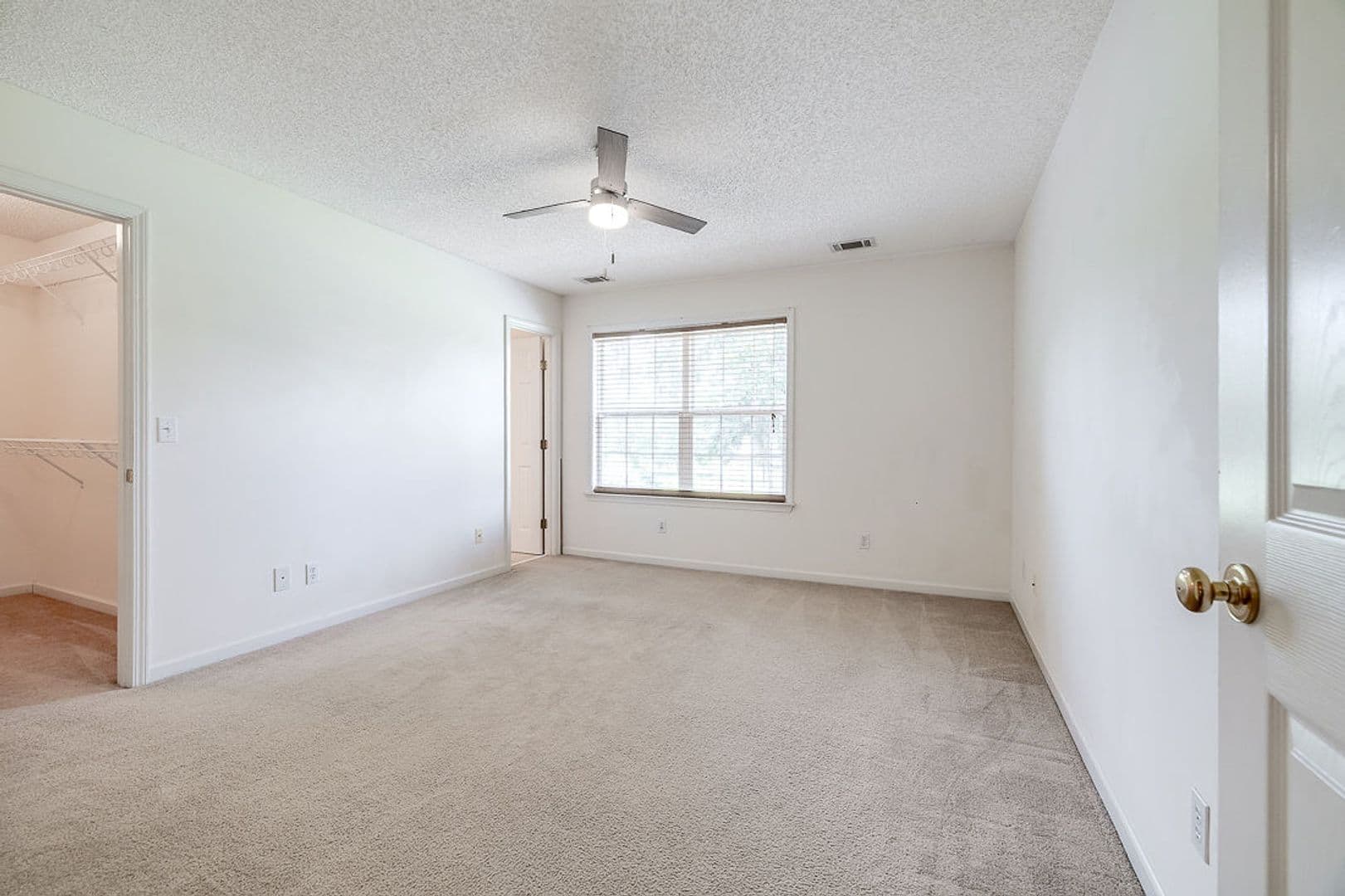 Savannah Townhome: 400 Tibet Avenue