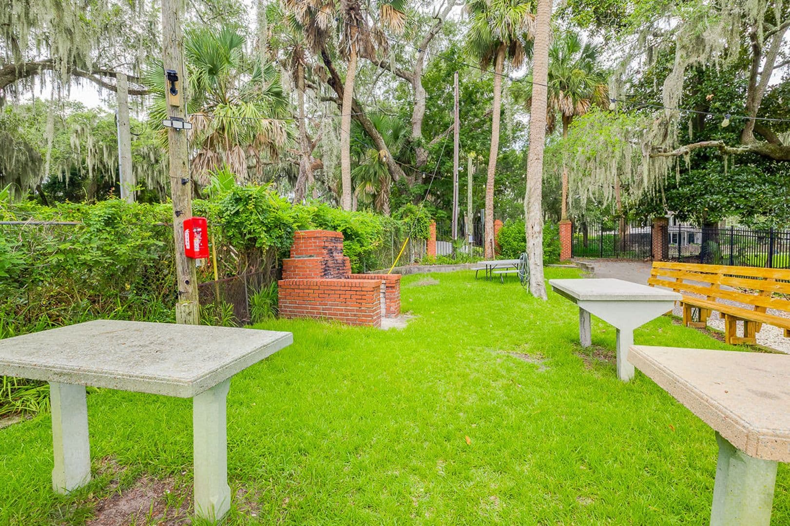 Savannah House: 38 Noble Glen Dr
