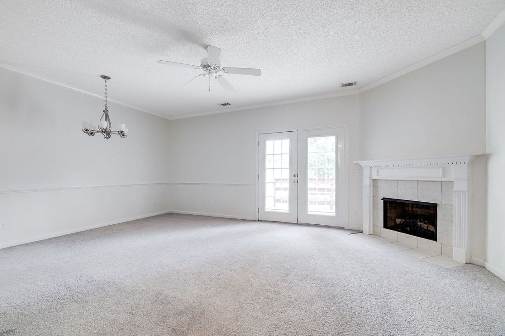 Savannah Townhome: 400 Tibet Avenue