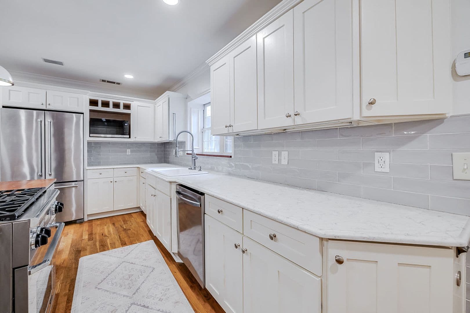 Savannah House: 38 Noble Glen Dr