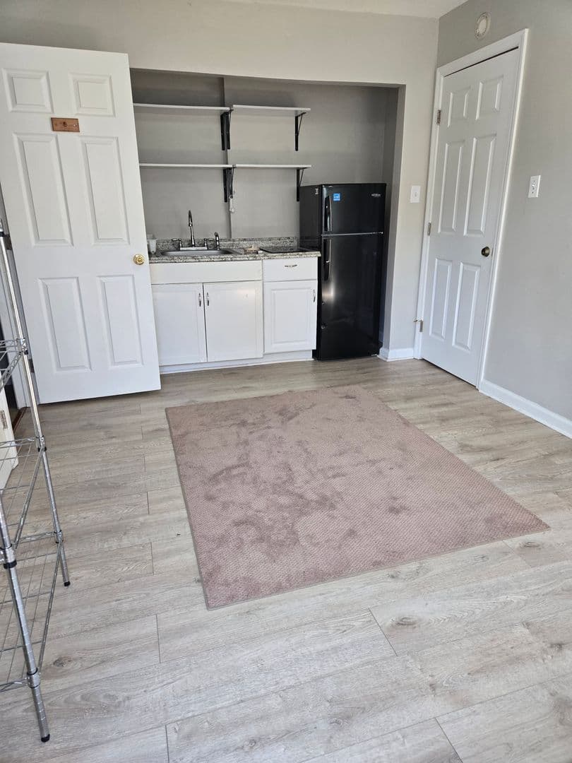 Savannah House: 2127 Auburn Street  Unit 2