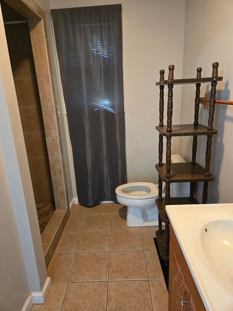 Savannah House: 2127 Auburn Street  Unit 2