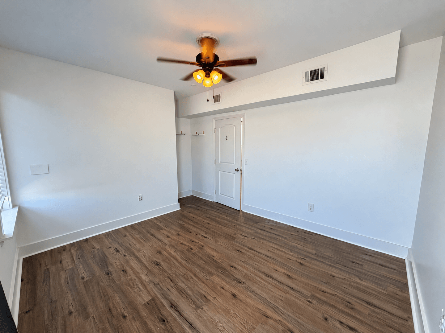 Savannah House: 510 E Liberty St