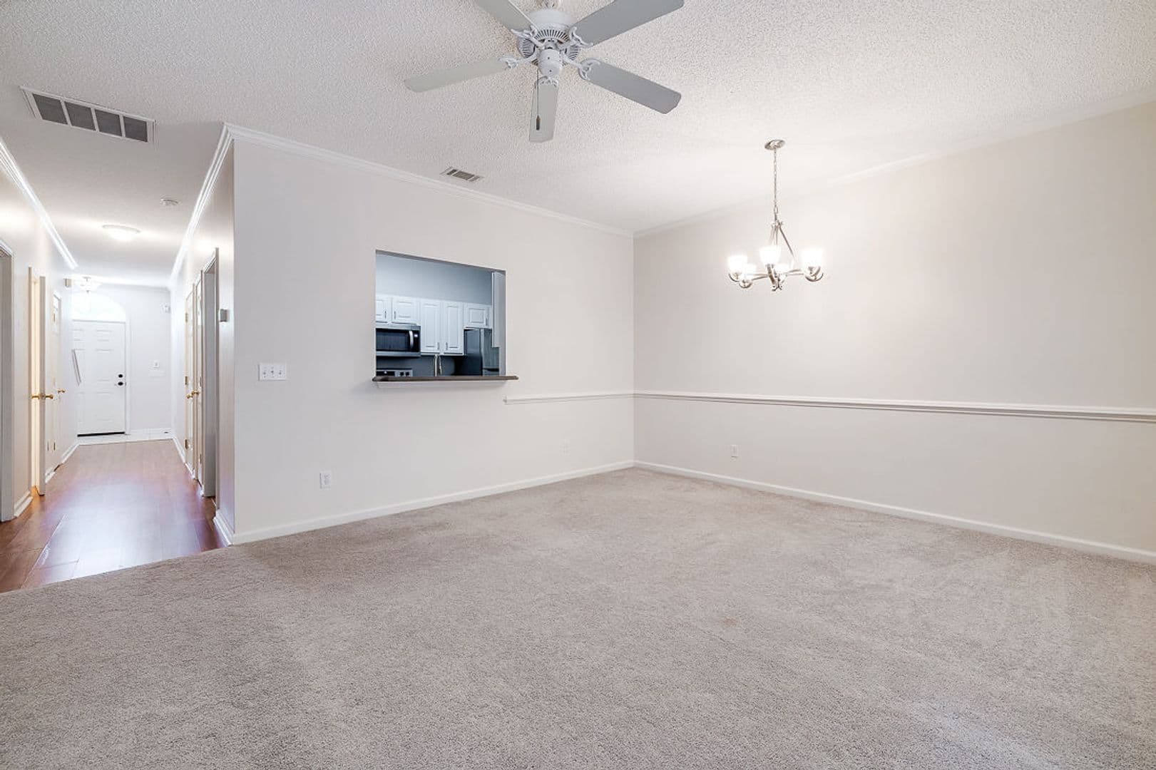 Savannah Townhome: 400 Tibet Avenue