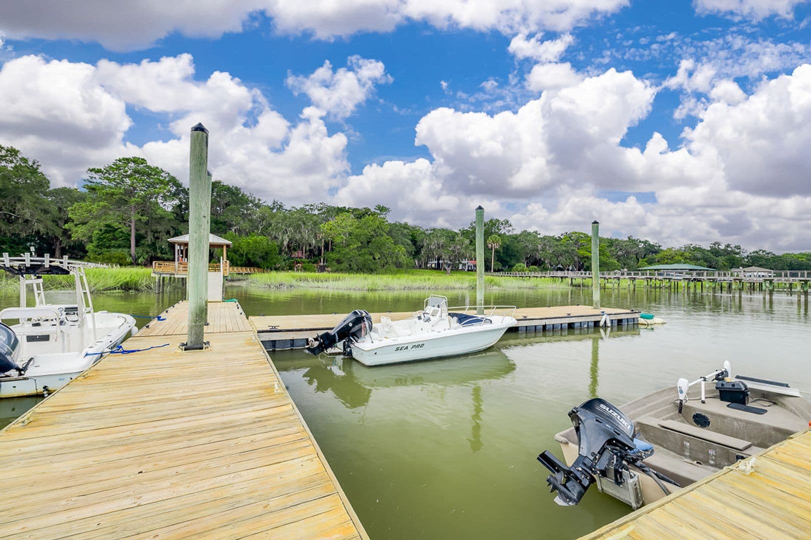Savannah House: 38 Noble Glen Dr
