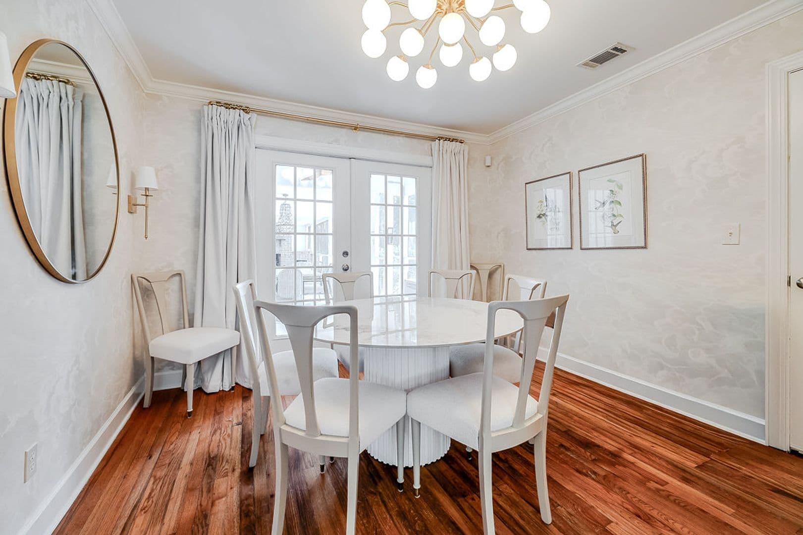 Savannah House: 38 Noble Glen Dr