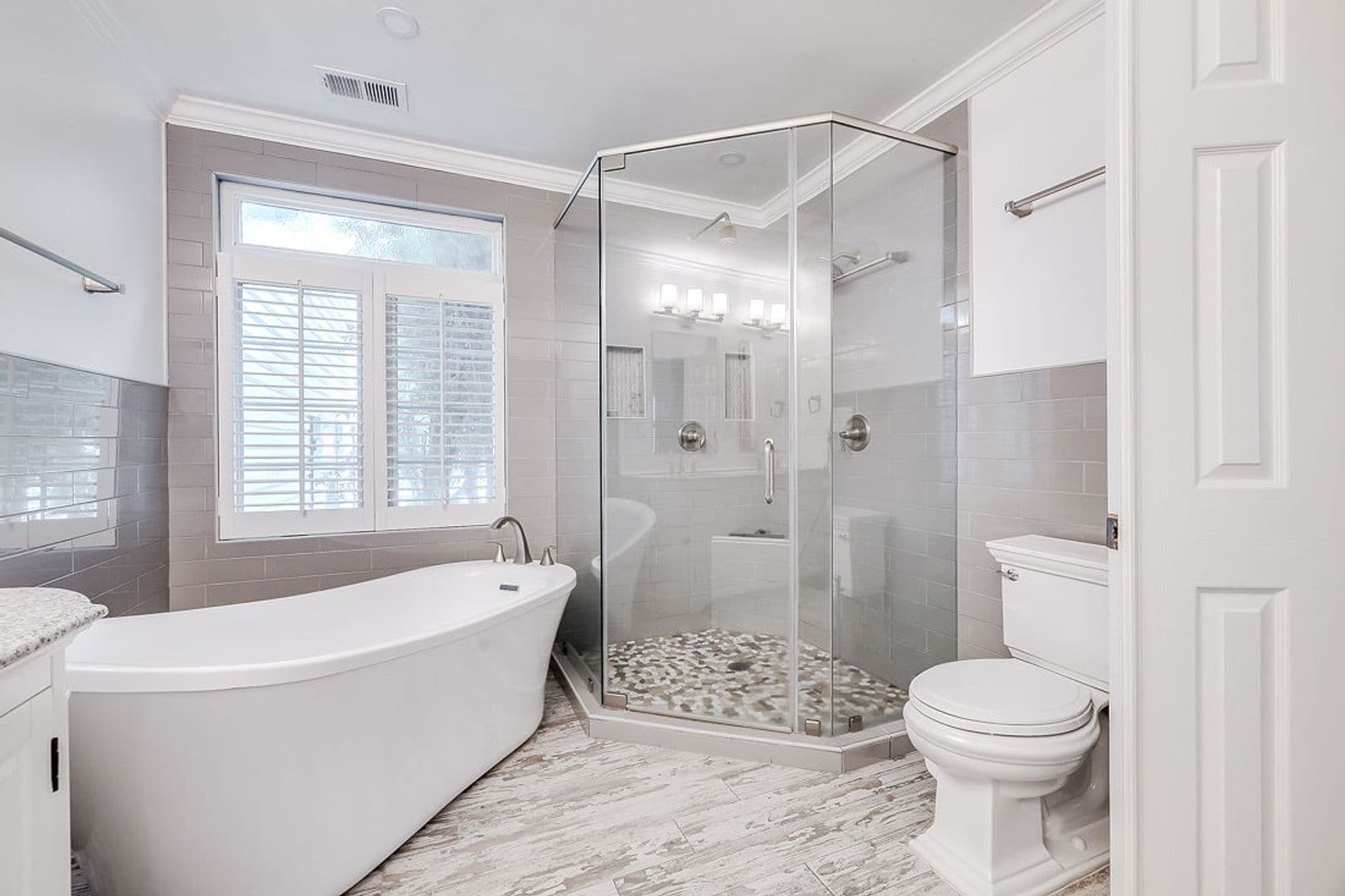 Savannah House: 38 Noble Glen Dr