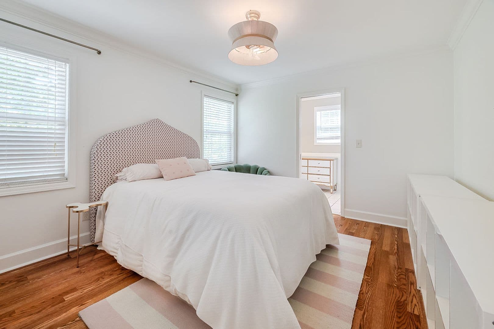Savannah House: 38 Noble Glen Dr