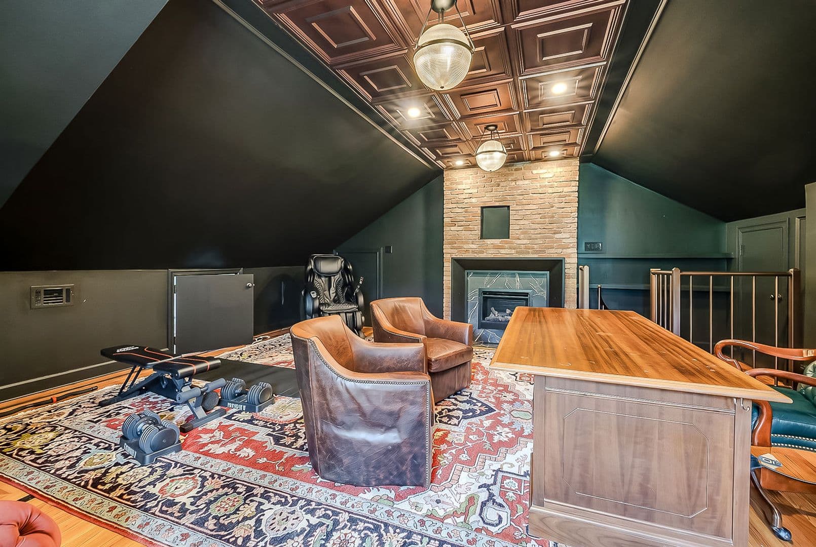 Savannah House: 38 Noble Glen Dr