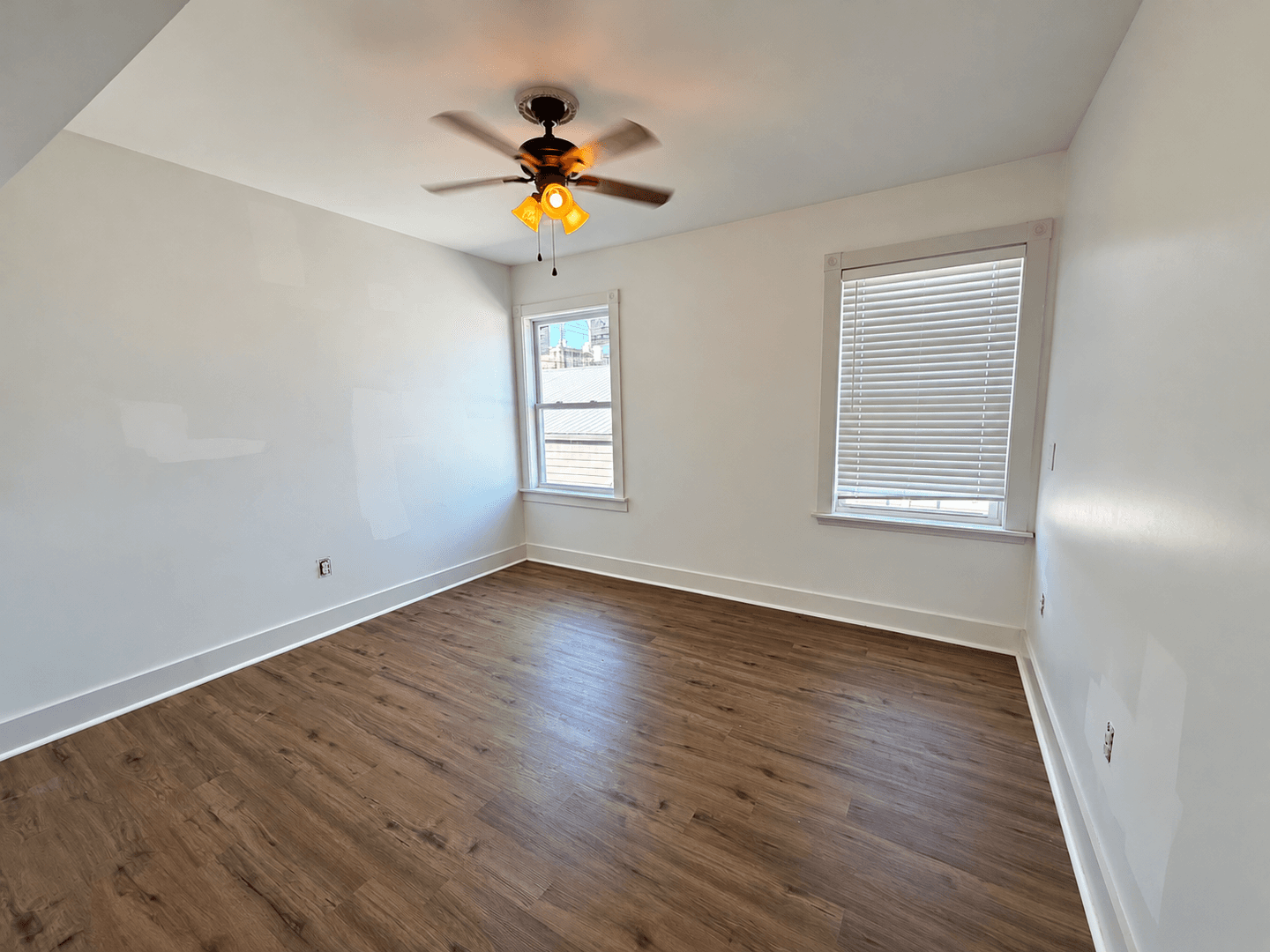 Savannah House: 510 E Liberty St
