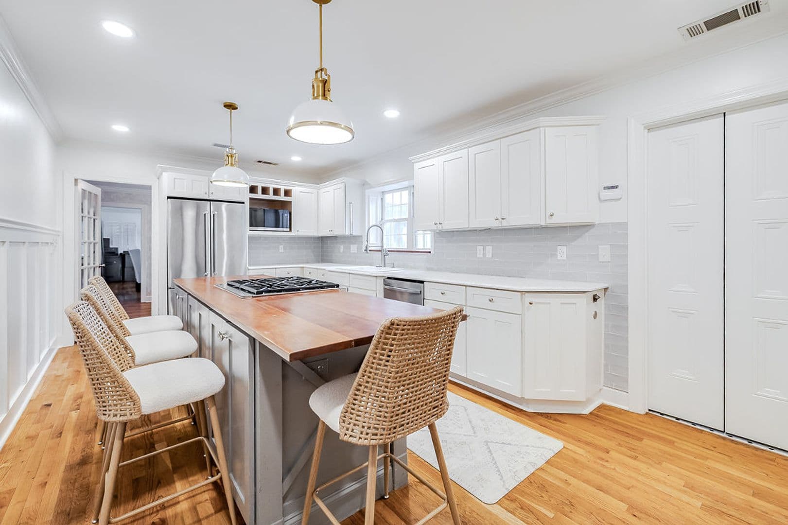 Savannah House: 38 Noble Glen Dr
