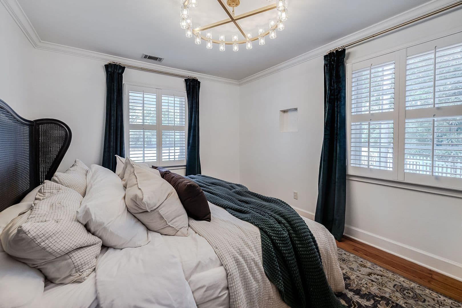 Savannah House: 38 Noble Glen Dr