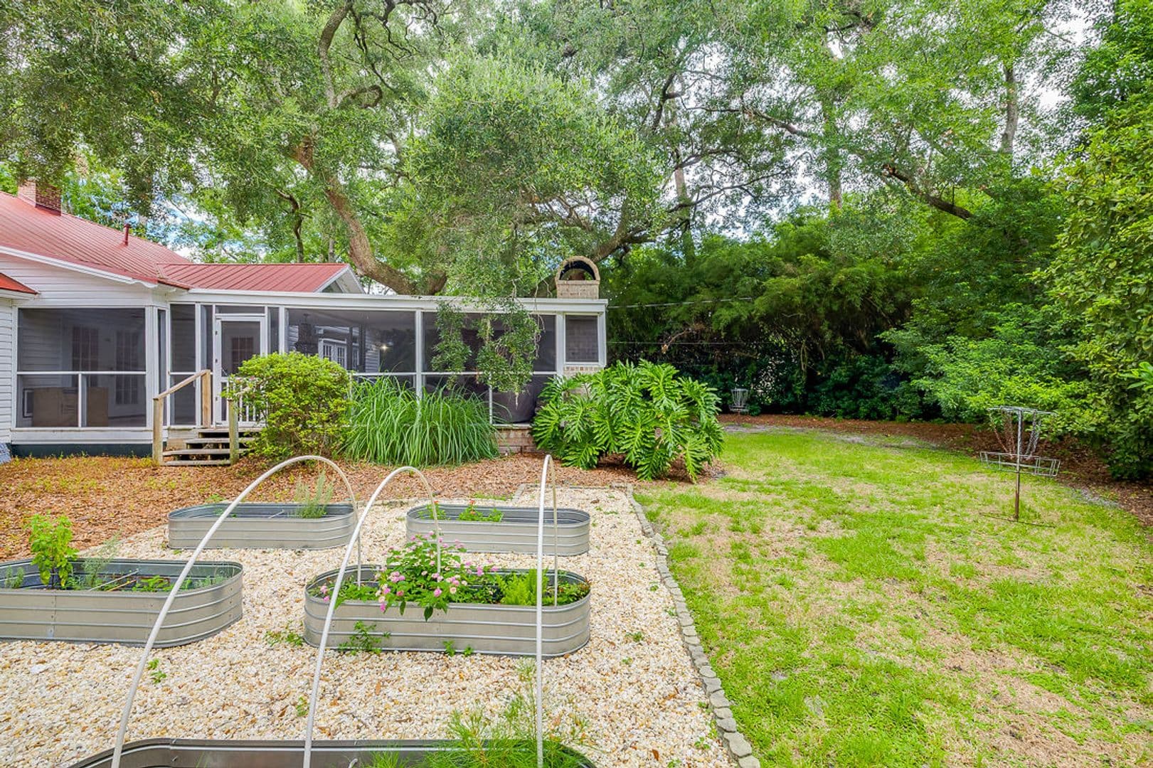 Savannah House: 38 Noble Glen Dr