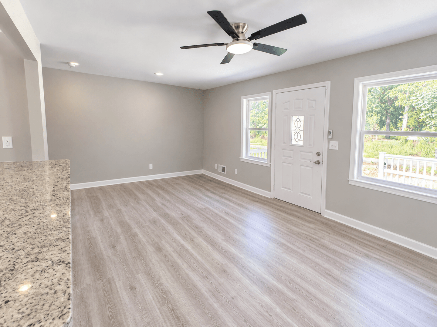 Lexington Apartment: 120 Lake Villa Rd