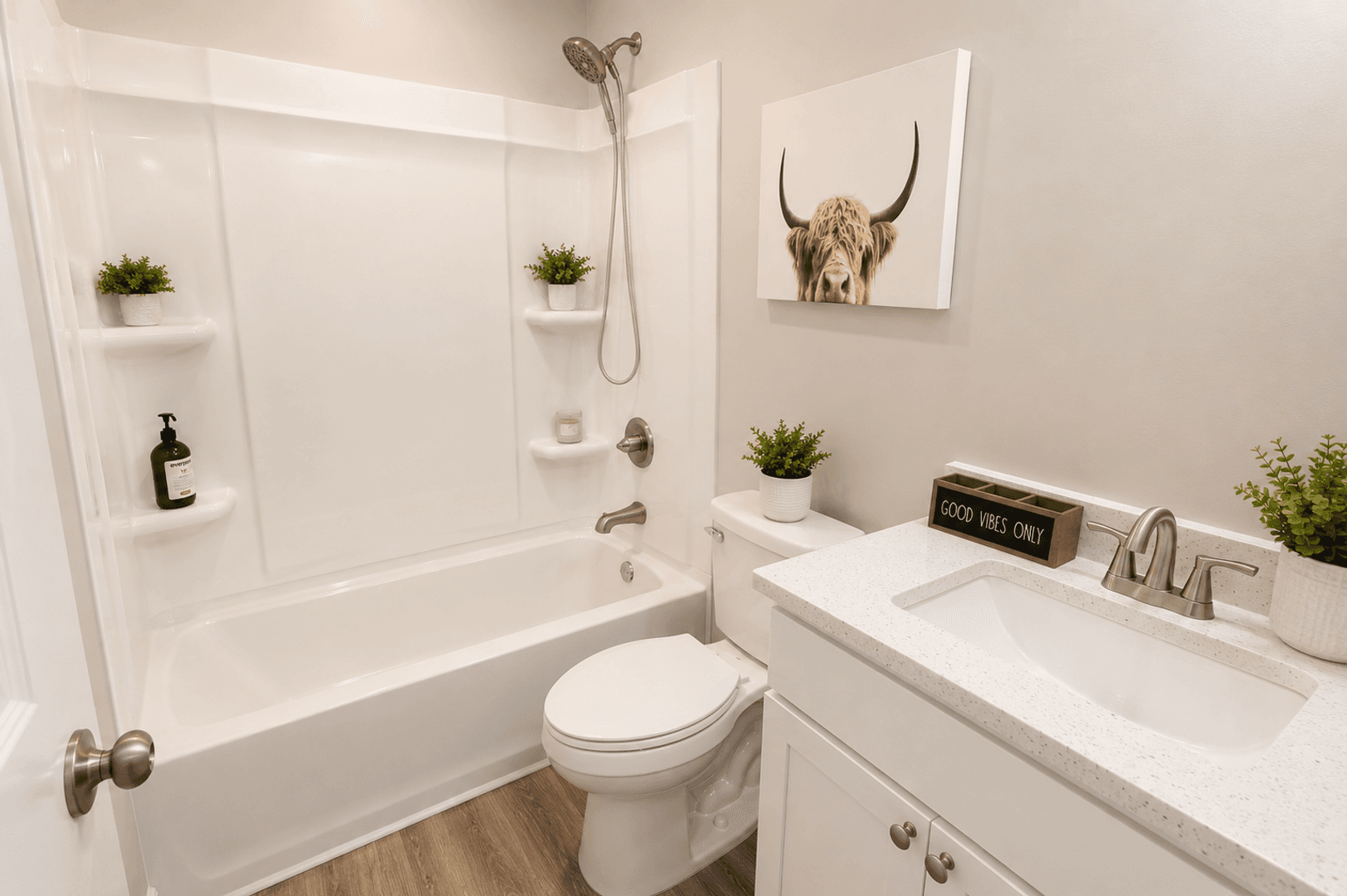 Lexington Apartment: 120 Lake Villa Rd