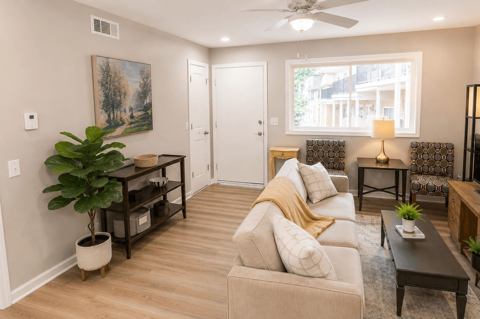 Lexington Apartment: 120 Lake Villa Rd
