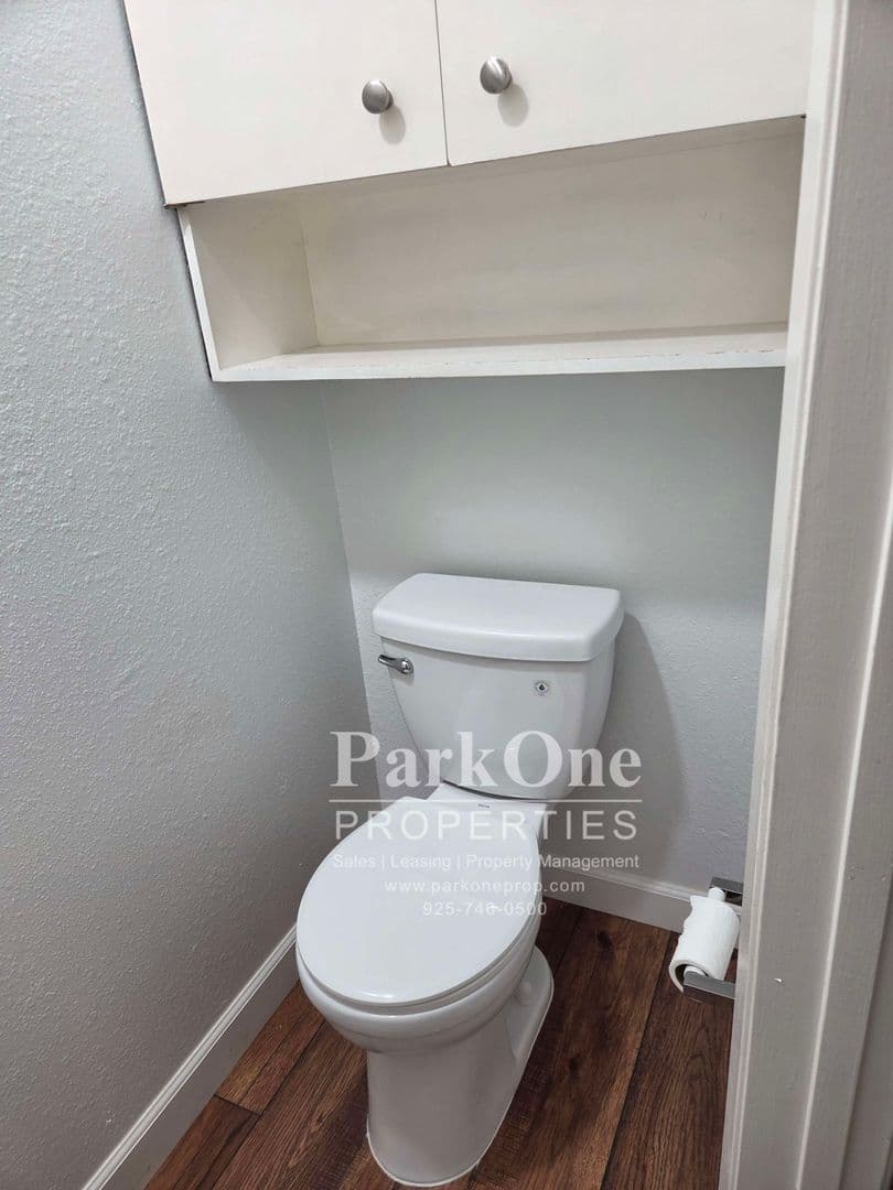 Lafayette House: 3270 Marlene Dr