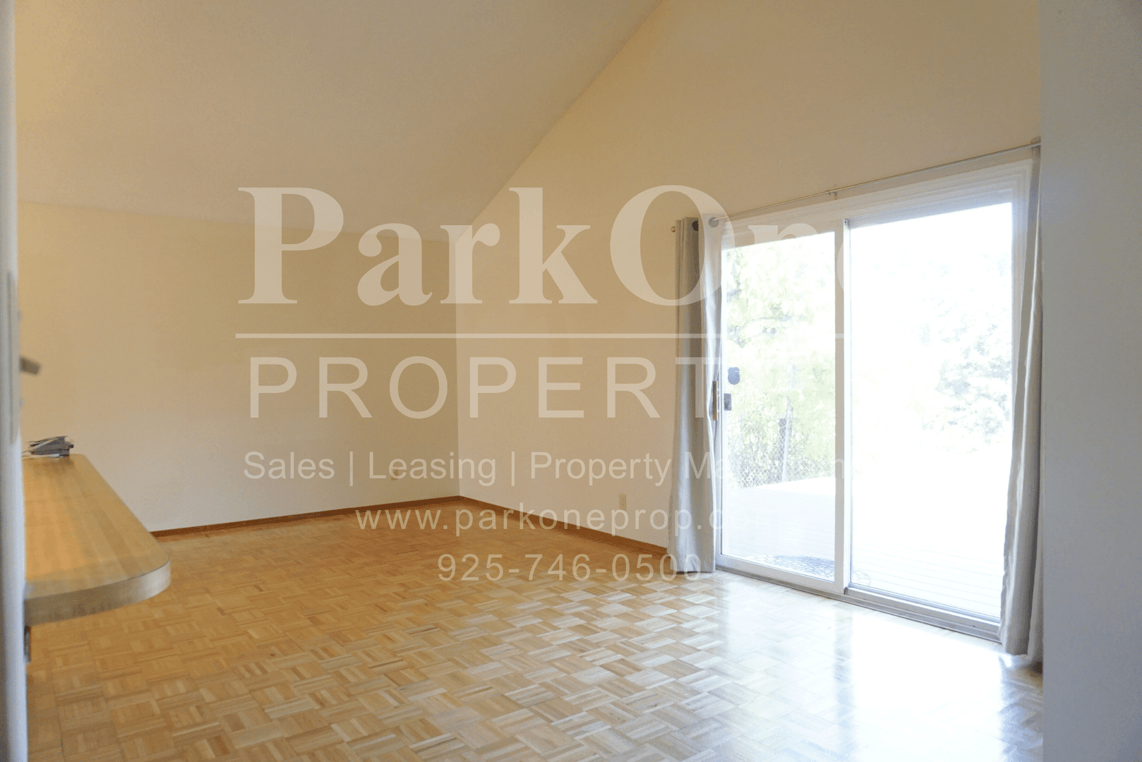 Pleasant Hill House: 2119 Norse Dr