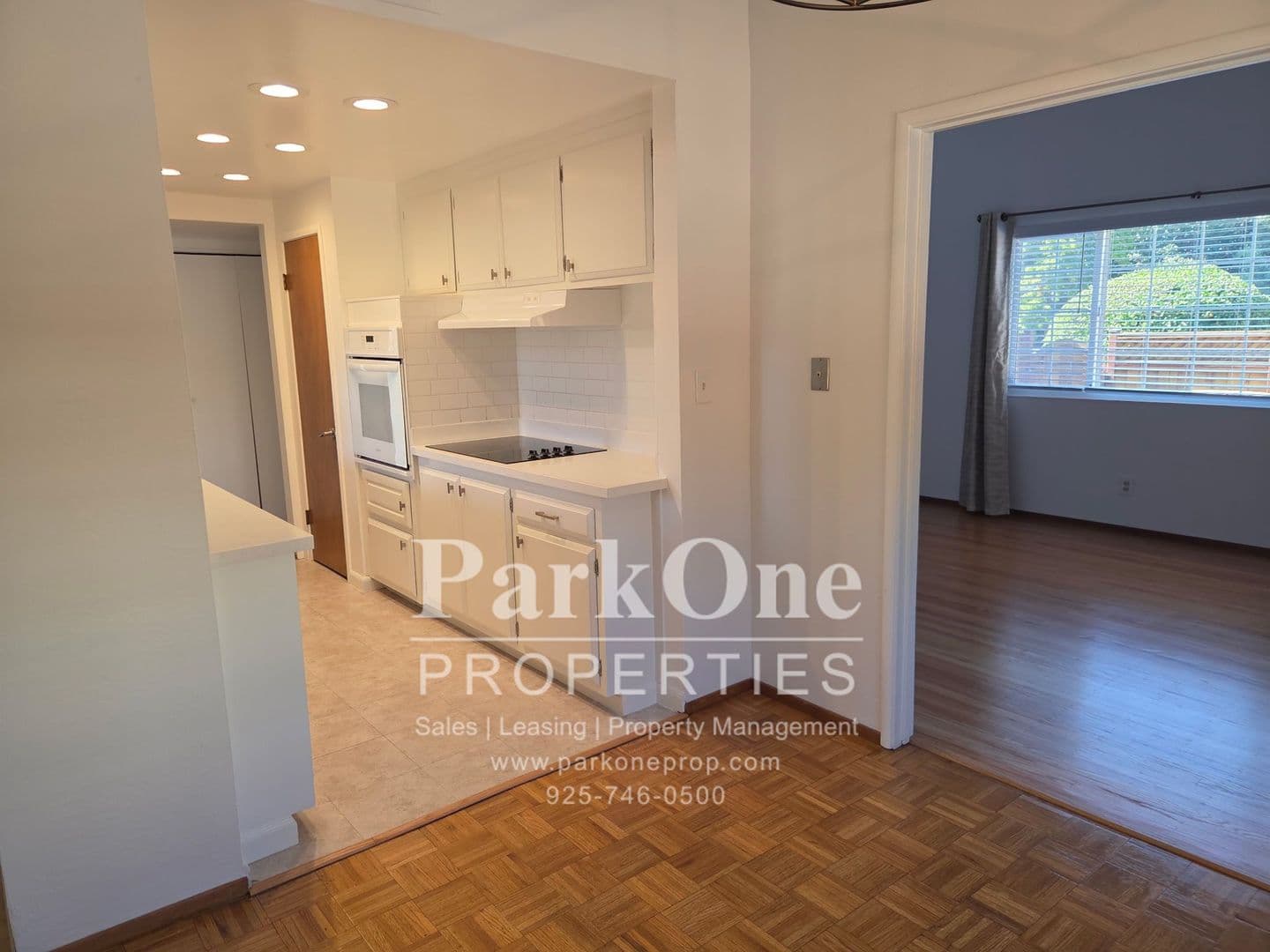 Pleasant Hill House: 2119 Norse Dr