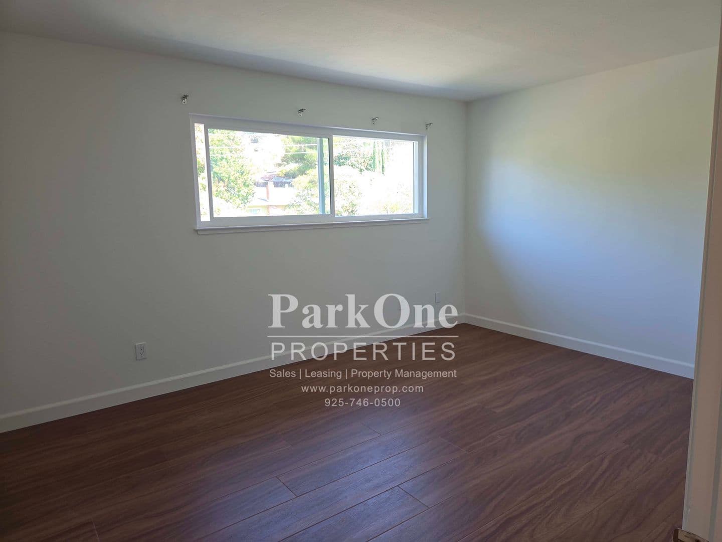 Pleasant Hill House: 1501 Fieldcrest Dr