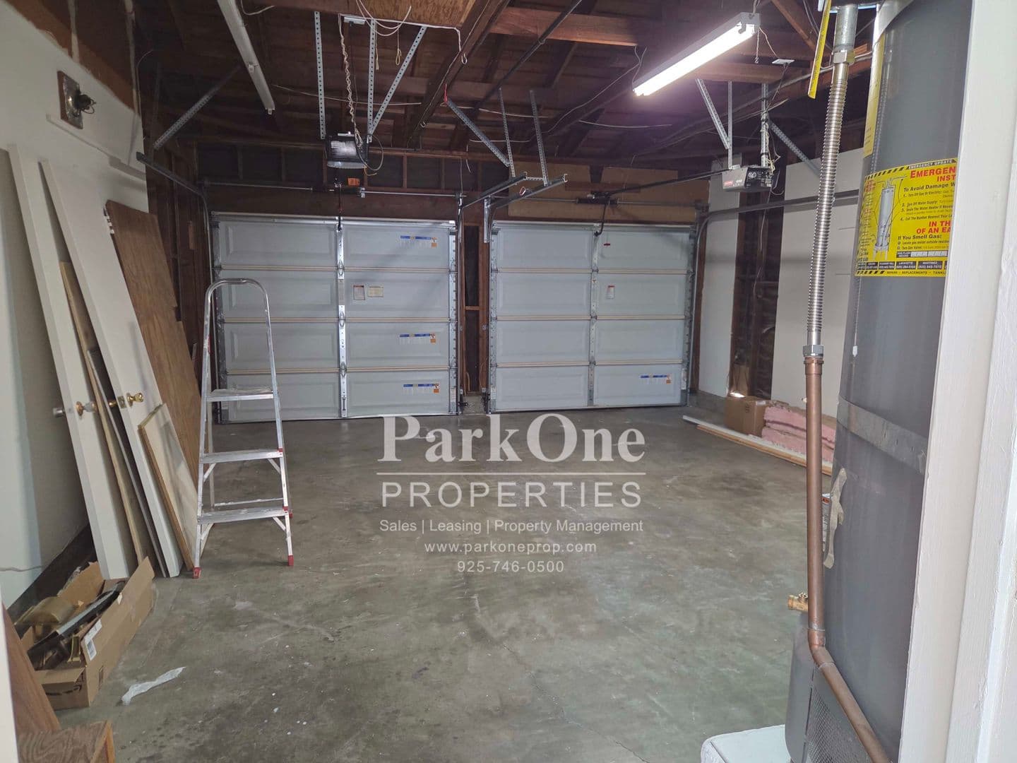 Pleasant Hill House: 1501 Fieldcrest Dr