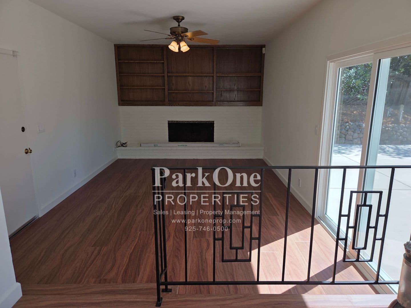 Pleasant Hill House: 1501 Fieldcrest Dr