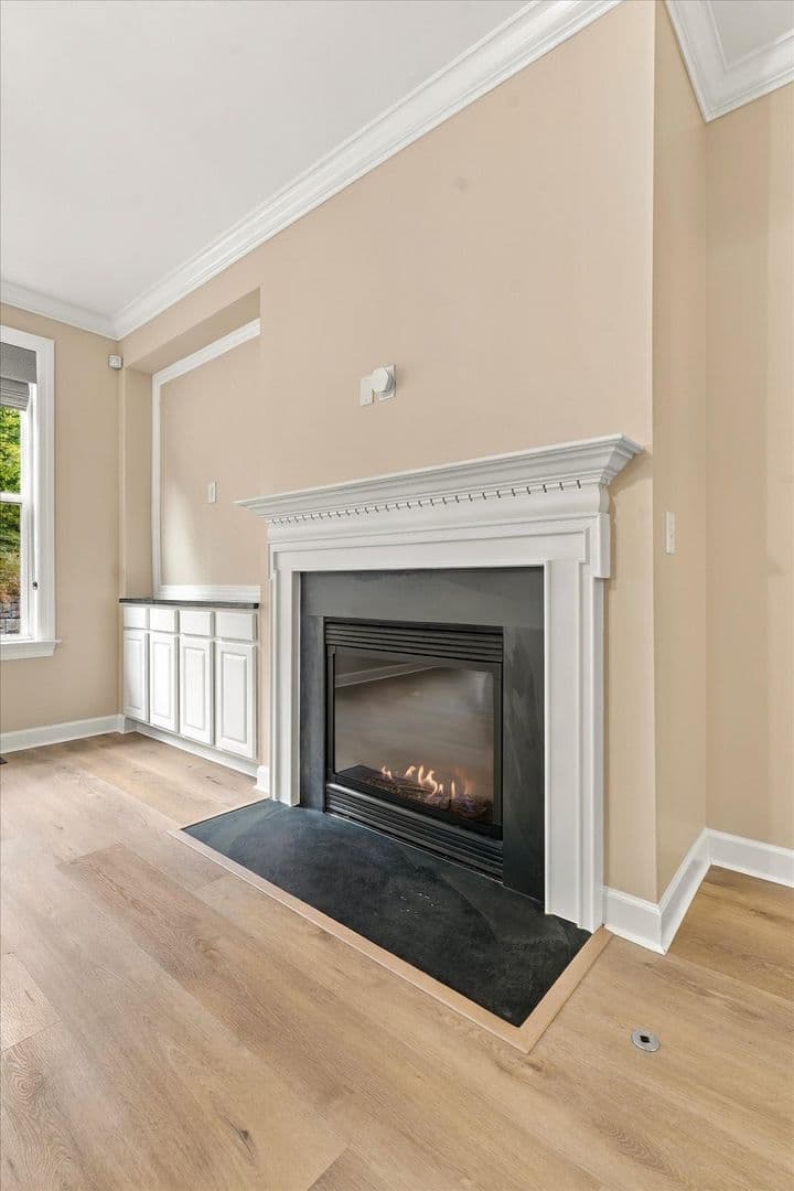 Franklin House: 1414-a Chantilly Ln