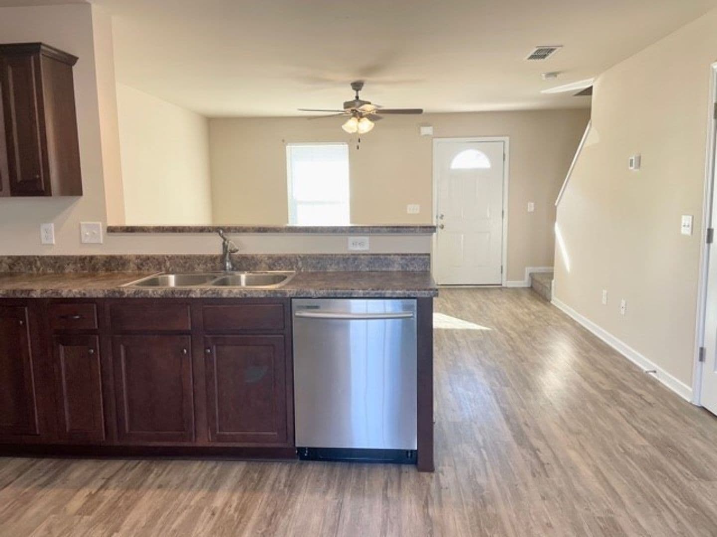 Murfreesboro House: 308 Dill Lane