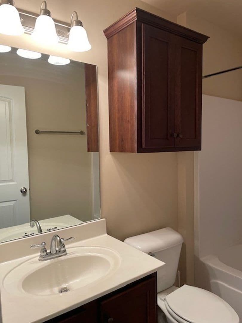 Murfreesboro House: 308 Dill Lane