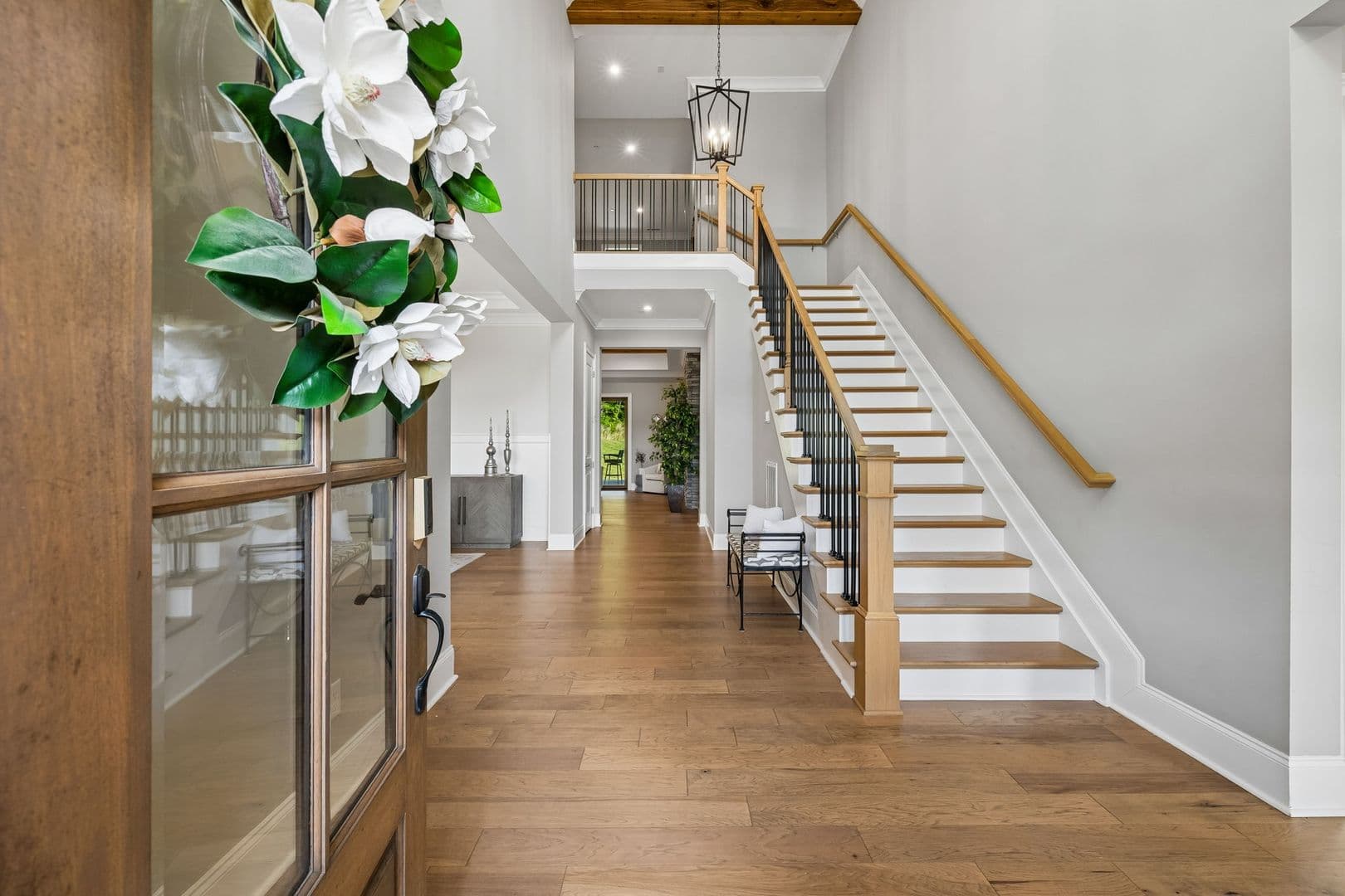 Brentwood House: 1925 Parade Dr