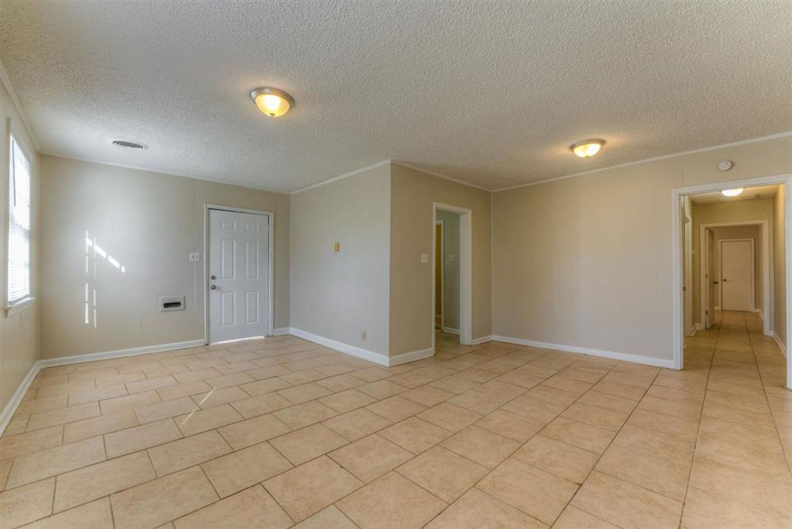 Memphis Apartment: 1736 Edward Ave