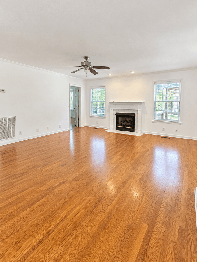 Franklin House: 5668 Pinewood Rd