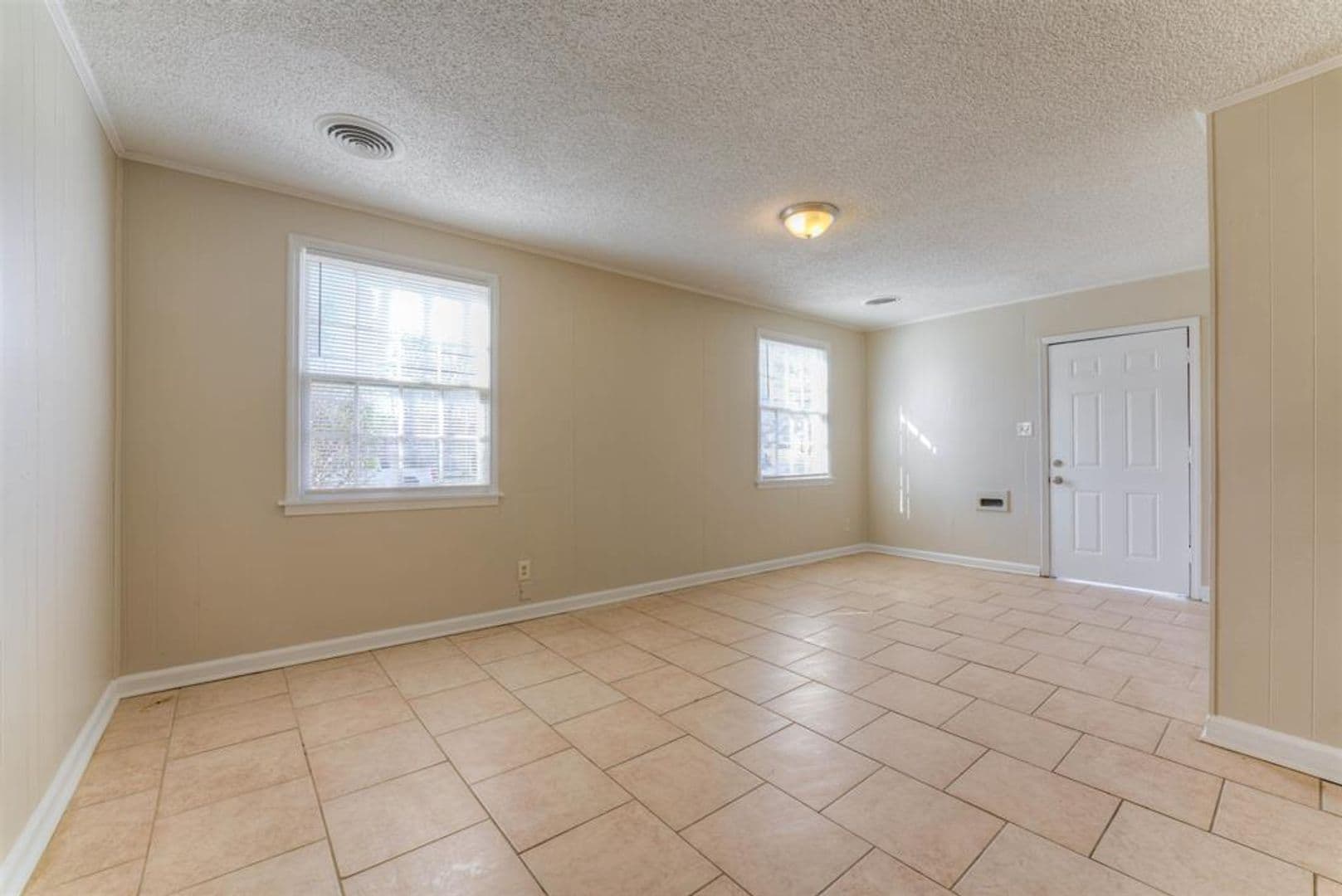 Memphis Apartment: 1736 Edward Ave