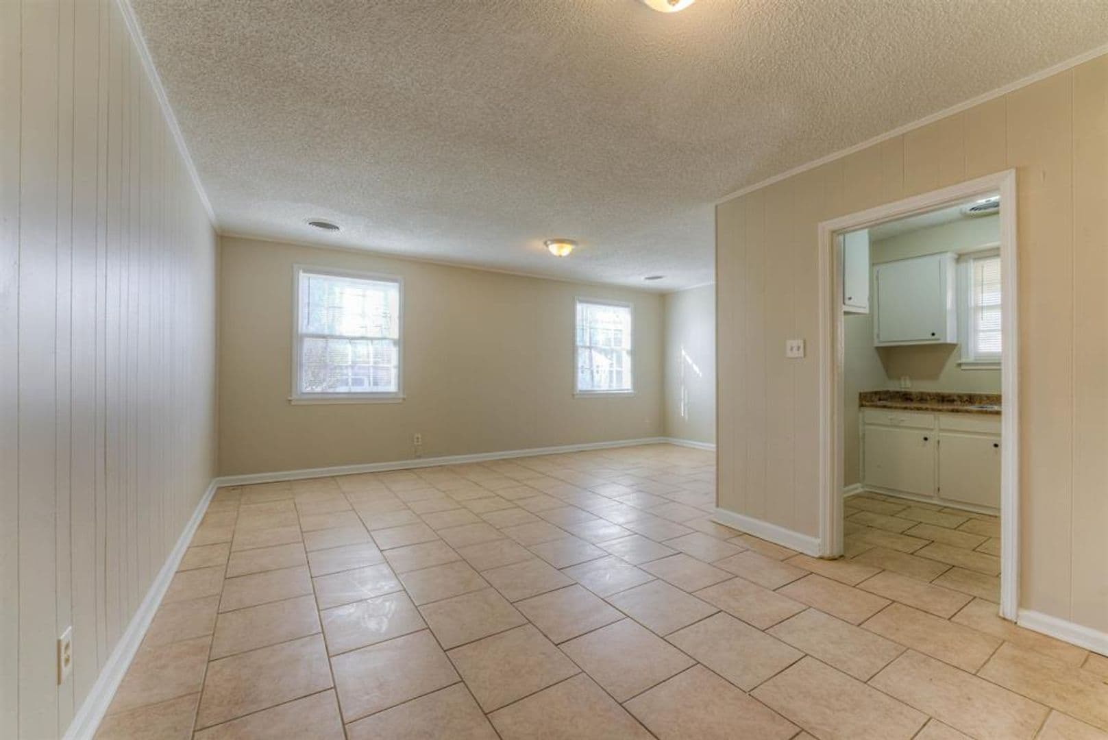 Memphis Apartment: 1736 Edward Ave