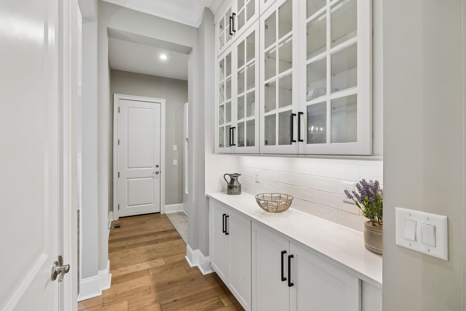 Brentwood House: 1925 Parade Dr