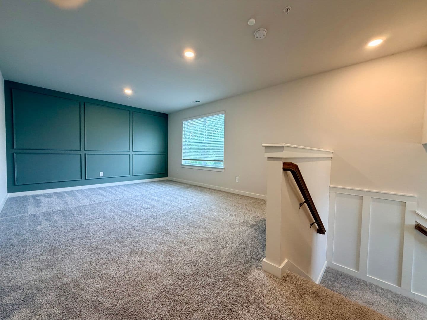 Spring Hill House: 645 Birdie Drive