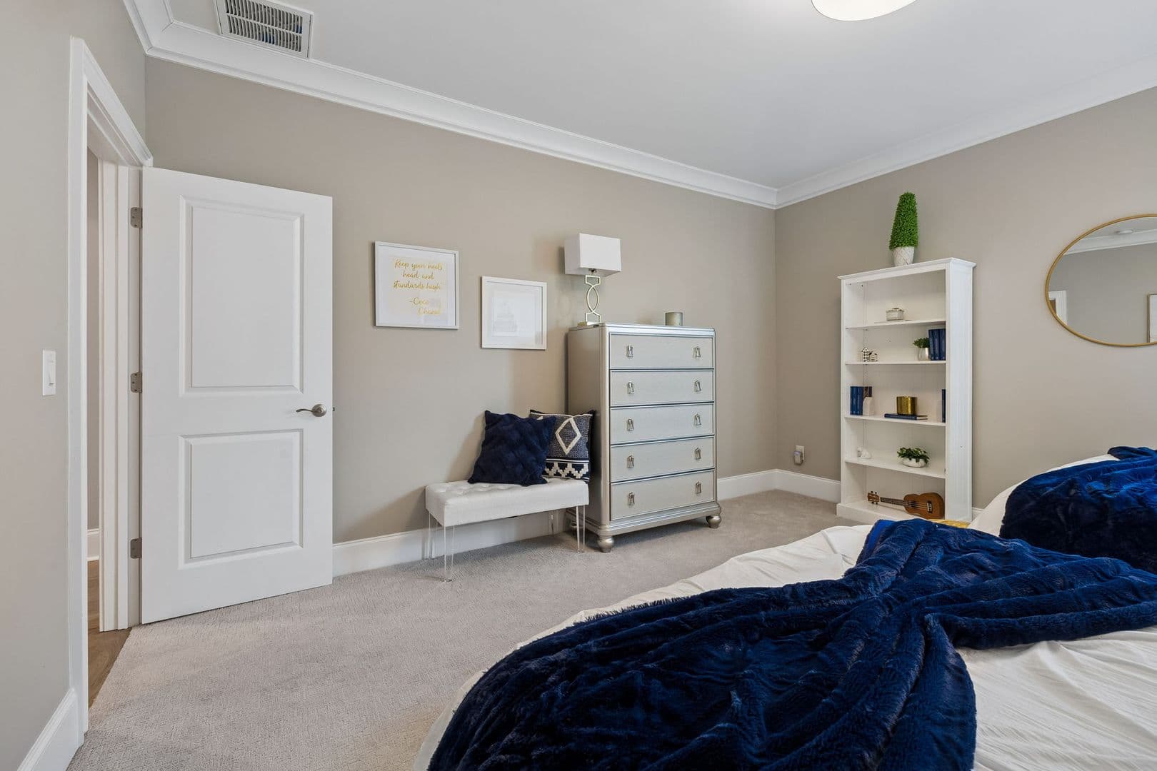 Brentwood House: 1925 Parade Dr