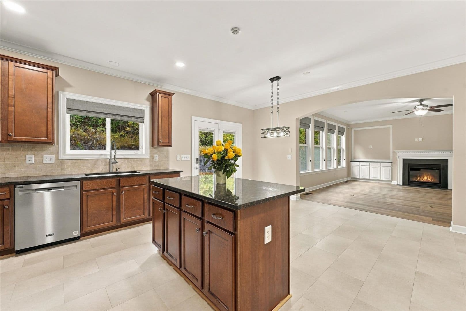 Franklin House: 1414-a Chantilly Ln
