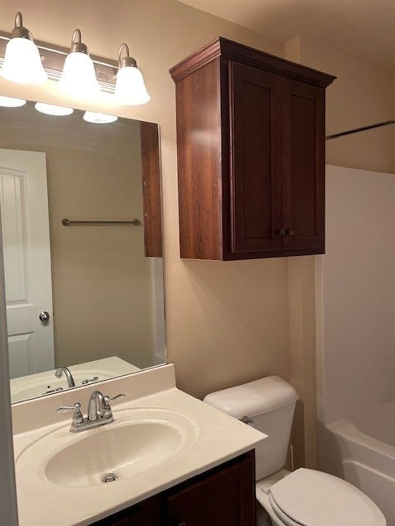 Murfreesboro House: 308 Dill Lane