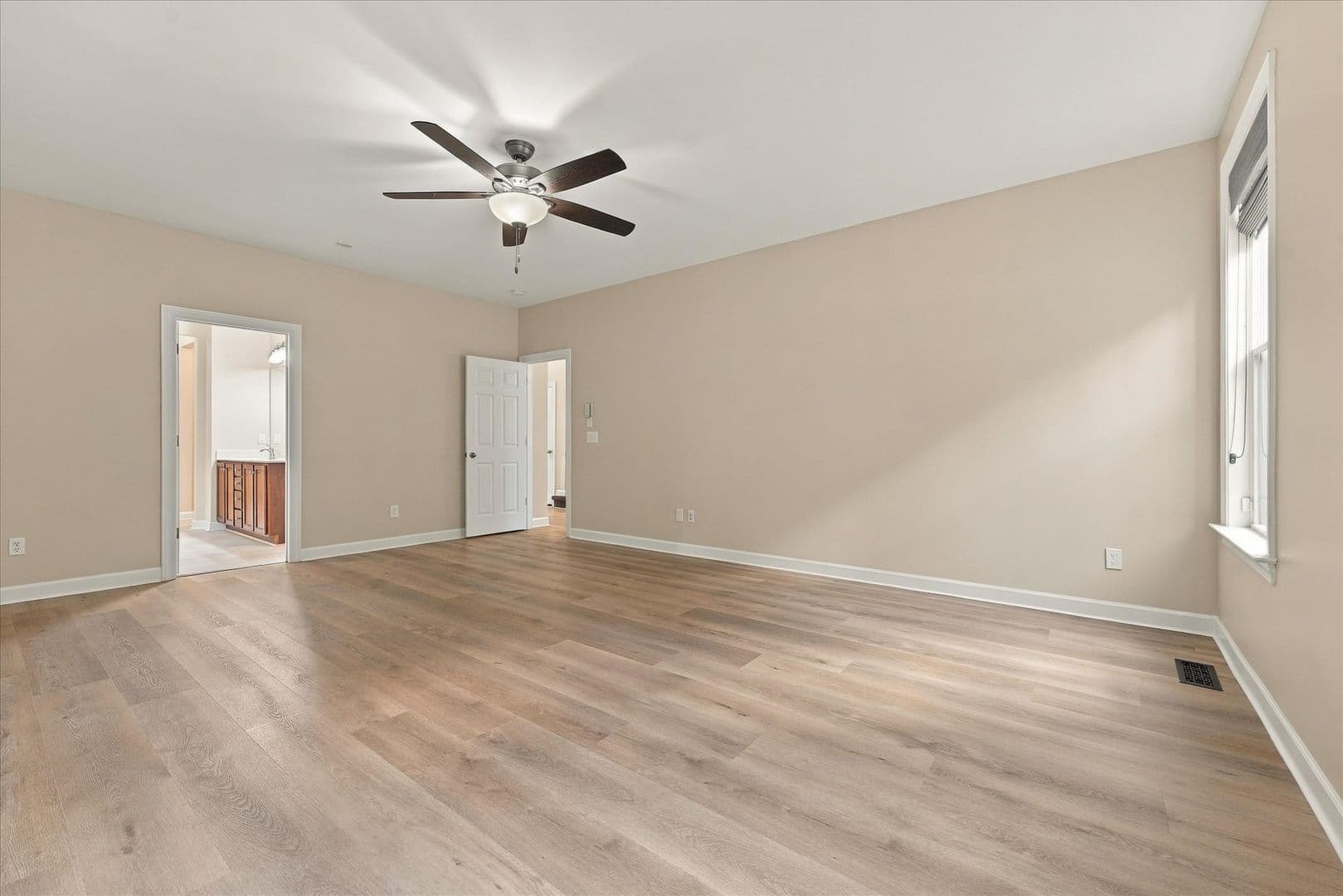 Franklin House: 1414-a Chantilly Ln