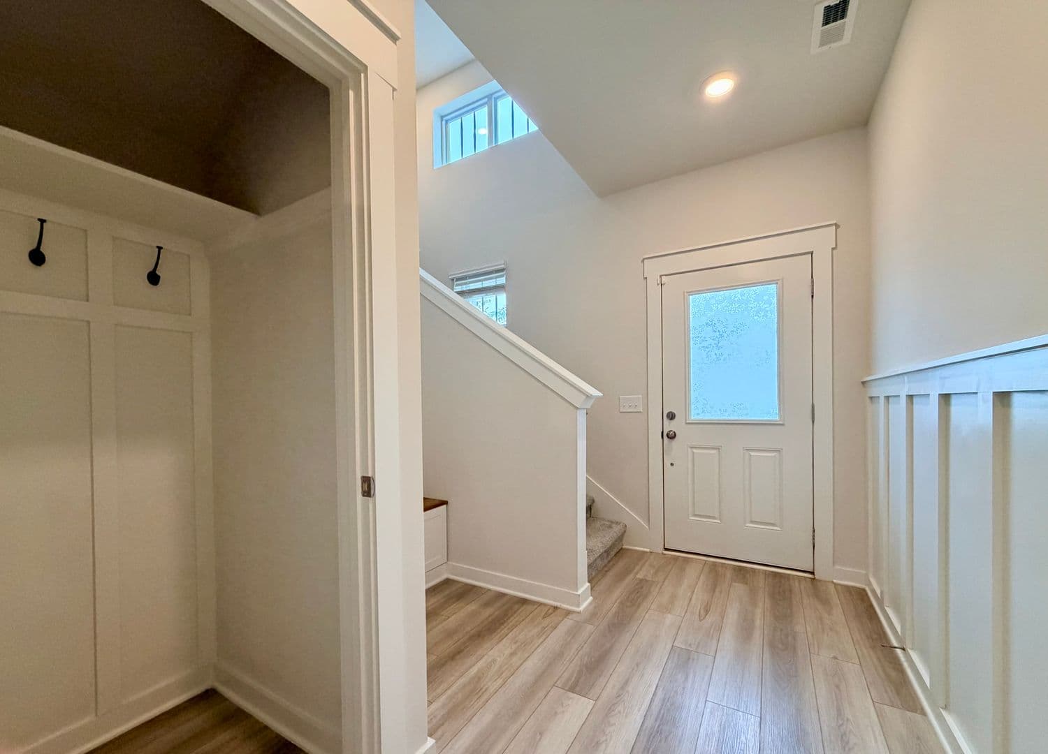Spring Hill House: 645 Birdie Drive