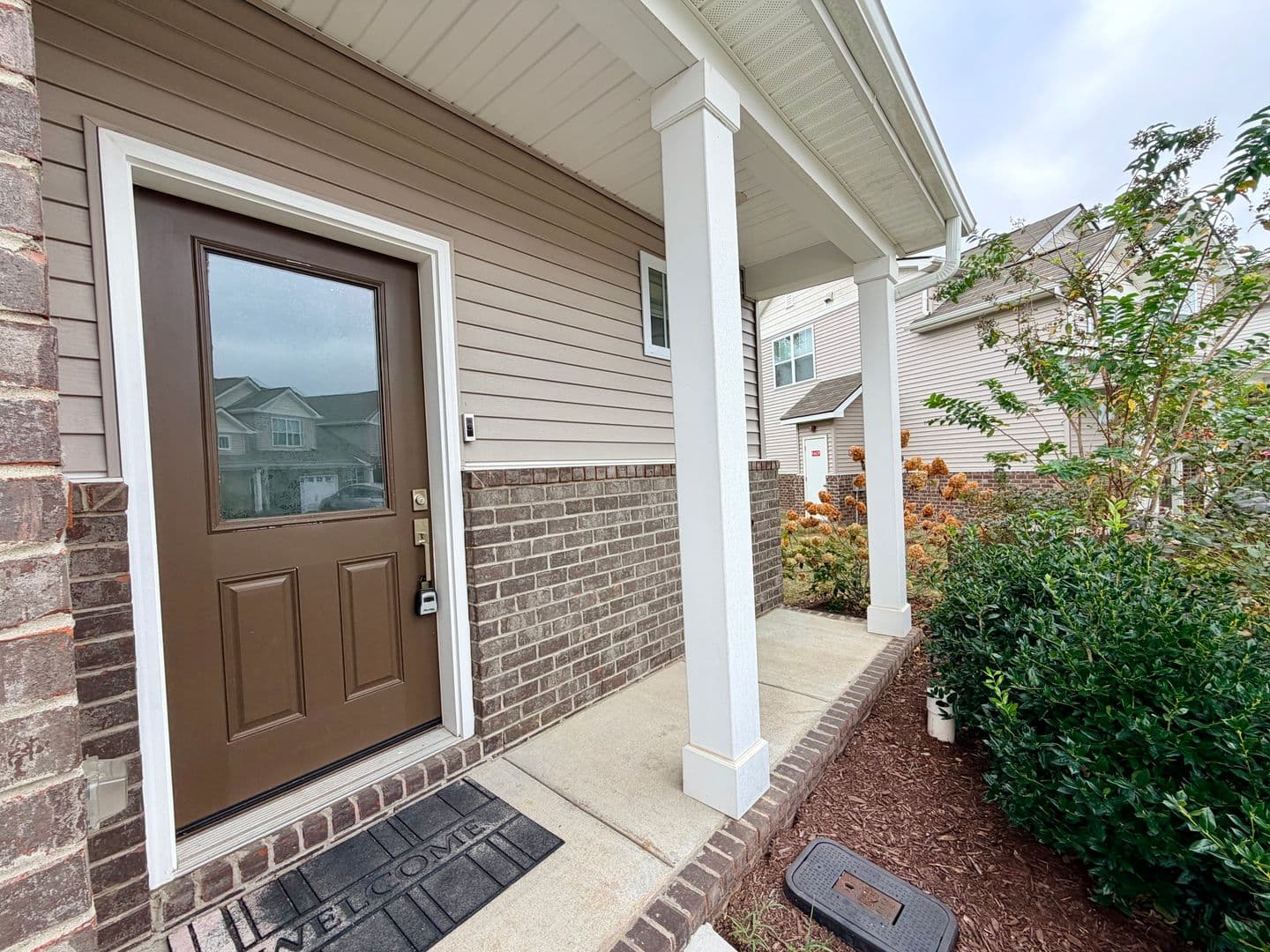 Spring Hill House: 645 Birdie Drive