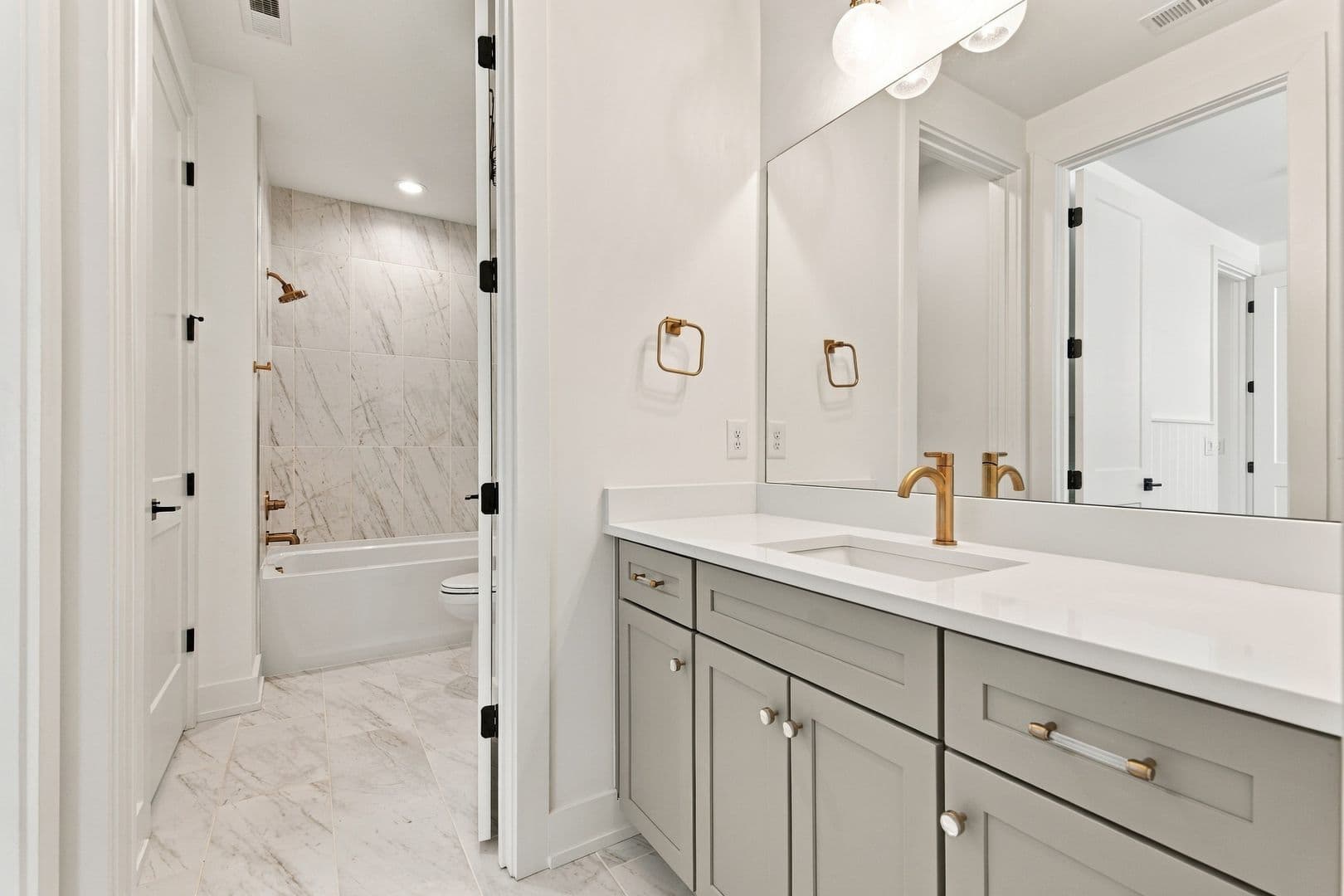 Franklin House: 5009 Owenruth Dr