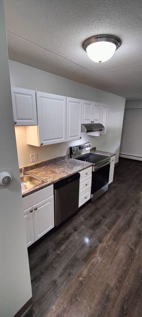Malden Apartment: 190 Mountain Ave