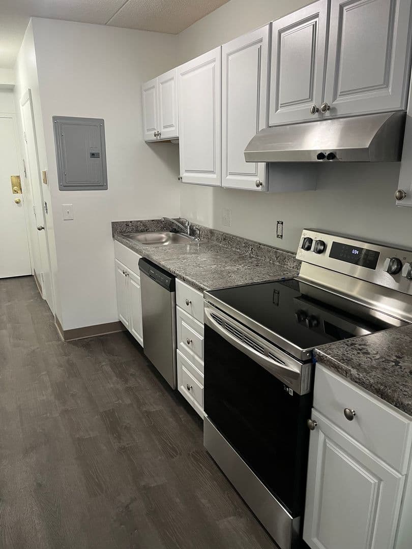 Malden Apartment: 190 Mountain Ave
