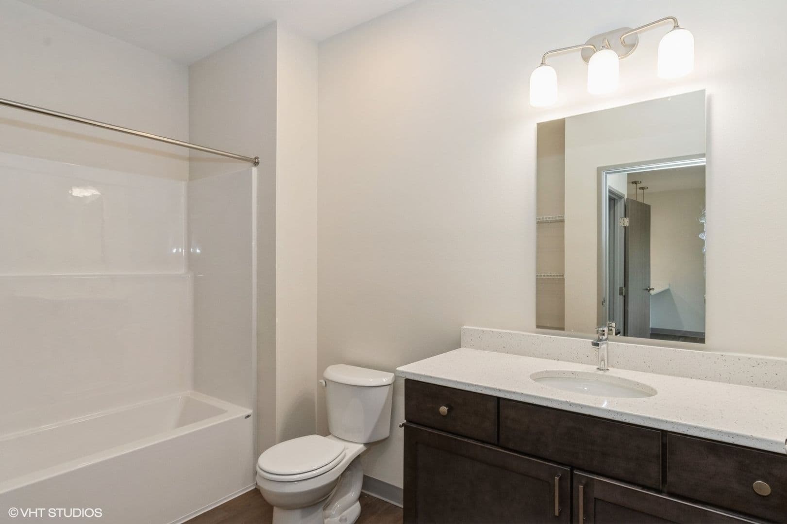 Cedar Rapids Apartment: 4025 Westdale Parkway SW
