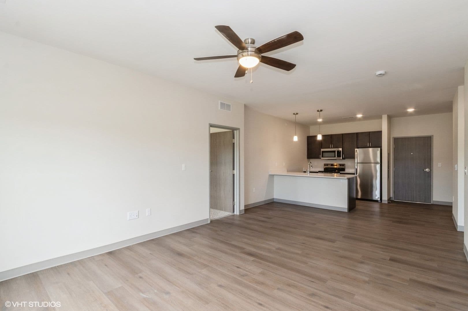Cedar Rapids Apartment: 4025 Westdale Parkway SW